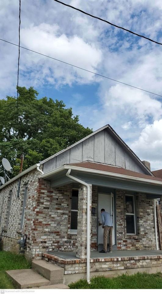 108 N Mcgee St - Photo 2 of 16