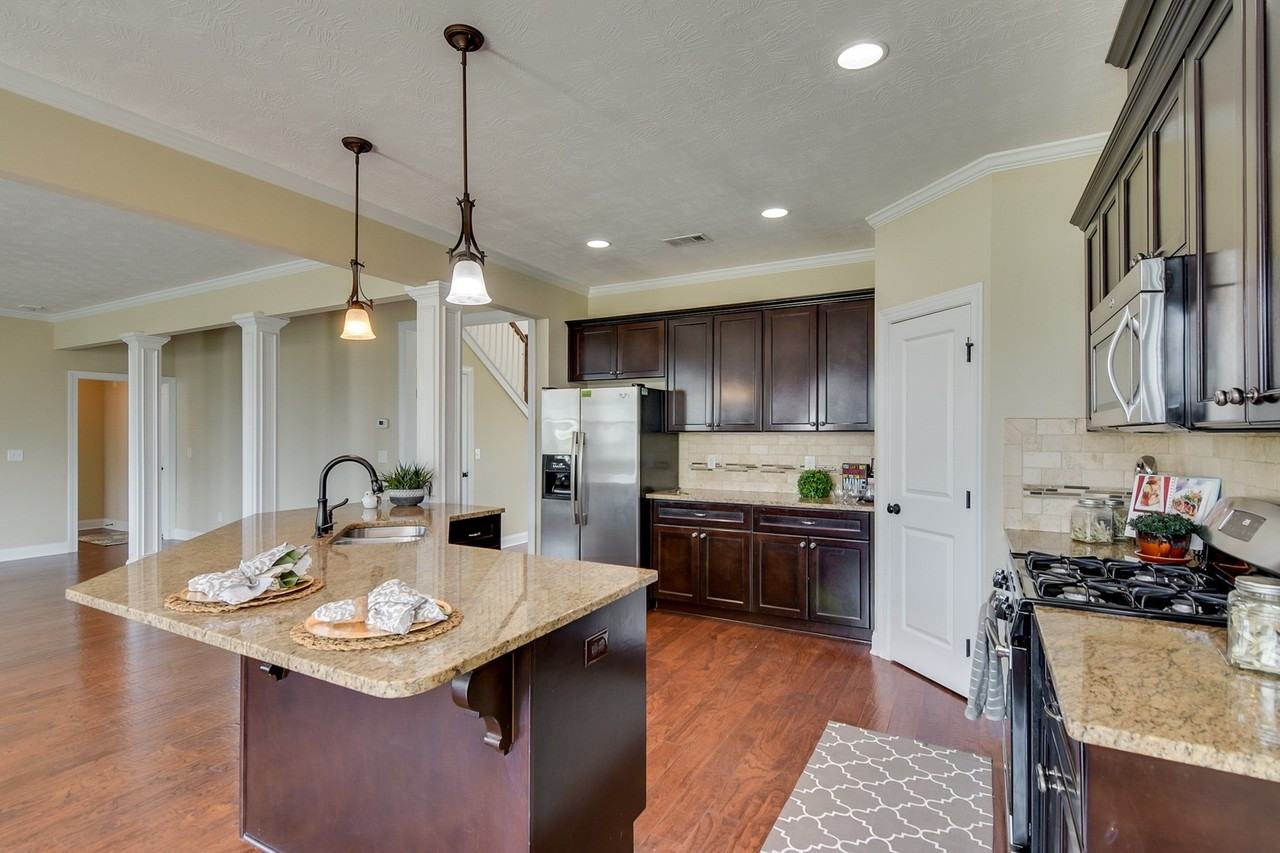 5458 Everlook Cir - Photo 3 of 41