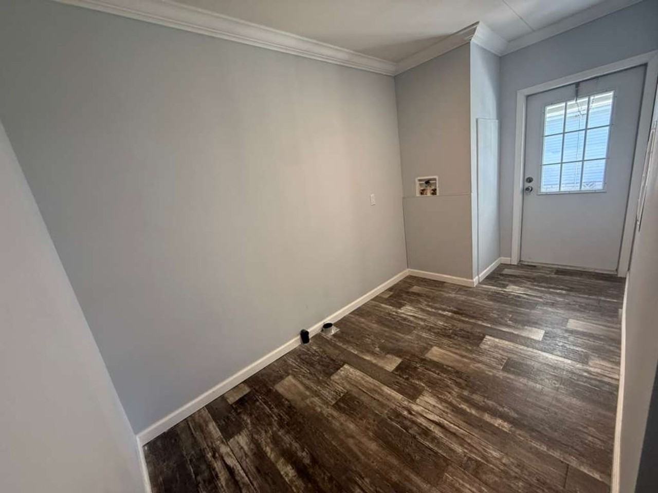 2500 Ayerswood Dr - Photo 3 of 23