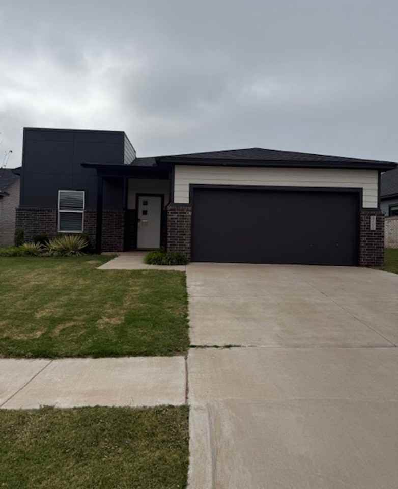 8100 Nw 151st Cir - Photo 2 of 19