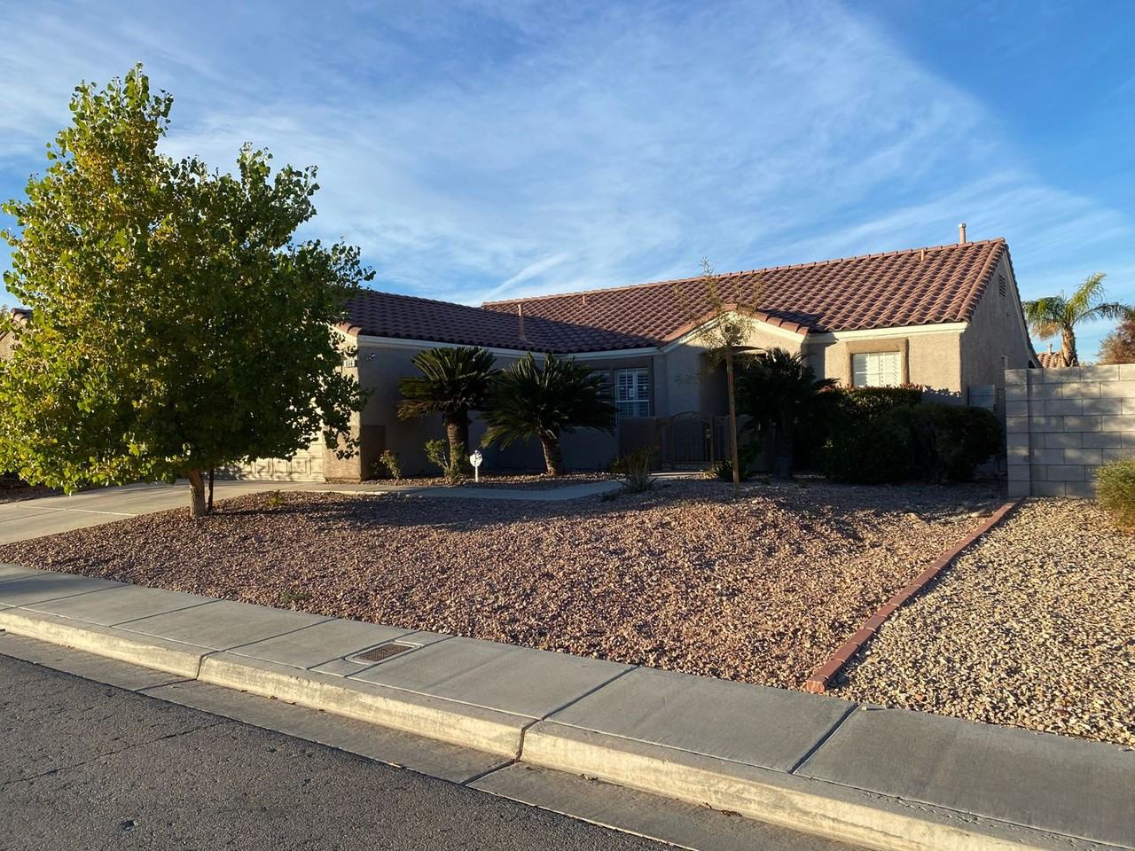 556 Green Gables Avenue - Photo 3 of 25