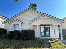 featured image of 2612 Oakmont Dr