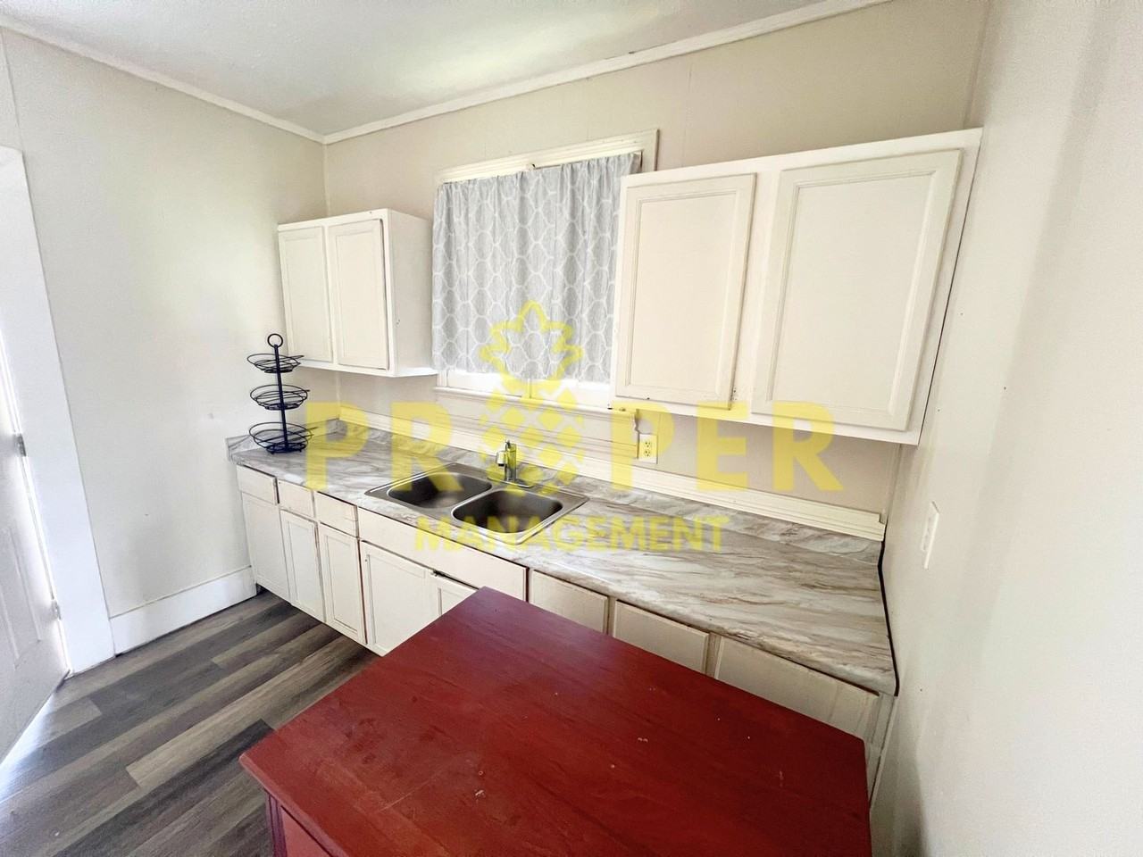 1144 Kenyon Pl - Photo 3 of 11