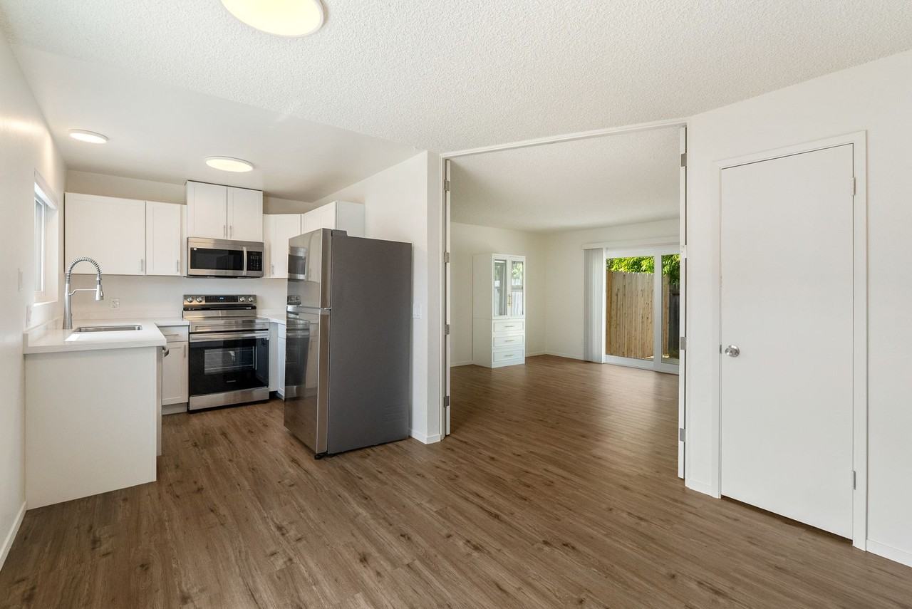 1835 Garden Street - Photo 4 of 50