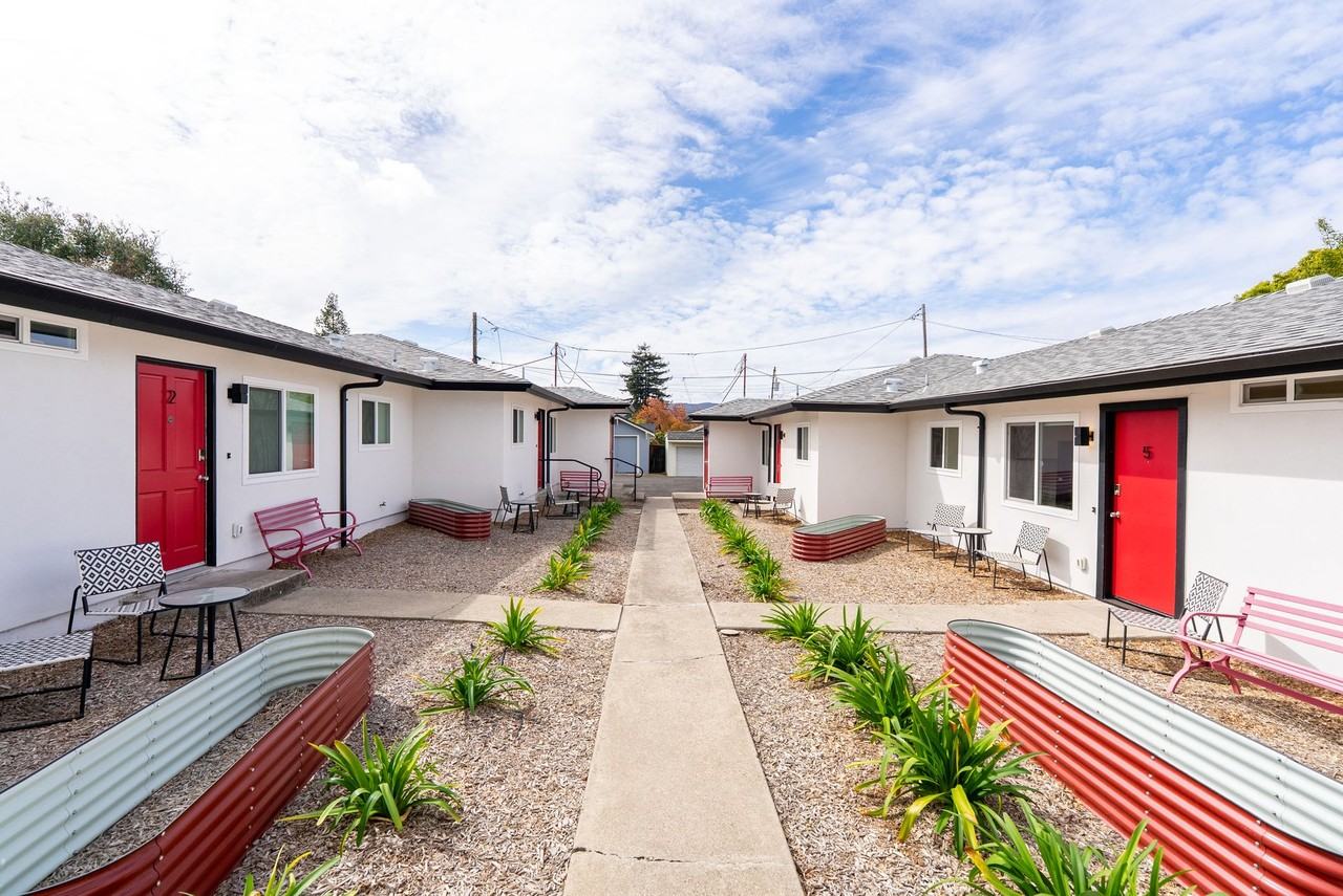 1835 Garden Street - Photo 6 of 50