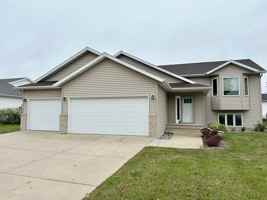 featured image of 3337 Monroe St S