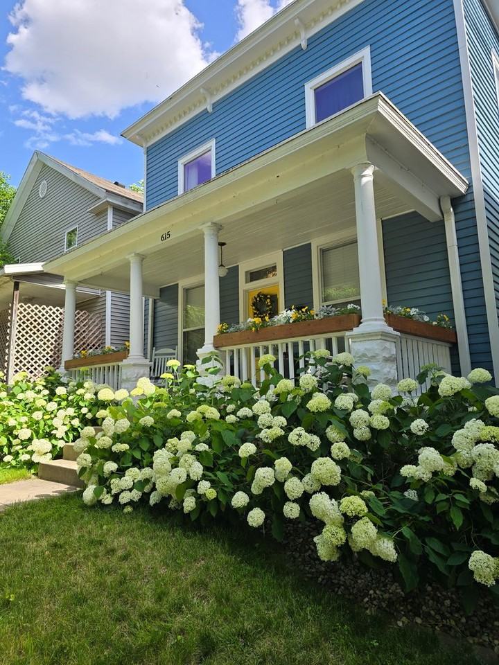 615 Oregon St - Photo 2 of 29