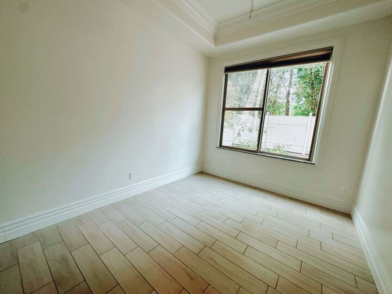 1274 Pine Ave - Photo 6 of 27