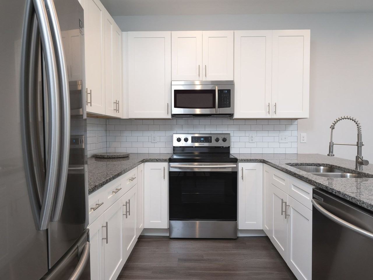 545 Sw 6th Ave - Photo 6 of 27