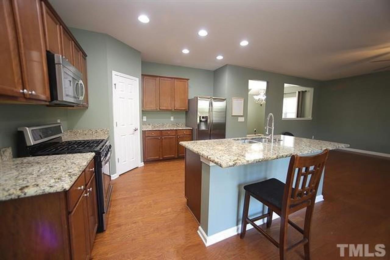 8003 Mckee Dr - Photo 4 of 17