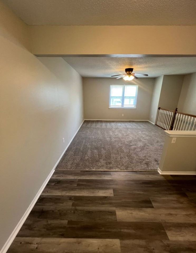 300 Ne Westwind Dr #B - Photo 7 of 17