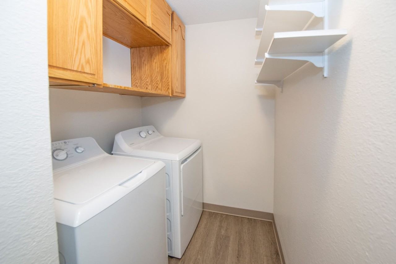 3550 West Dimond Boulevard #308 - Photo 4 of 17