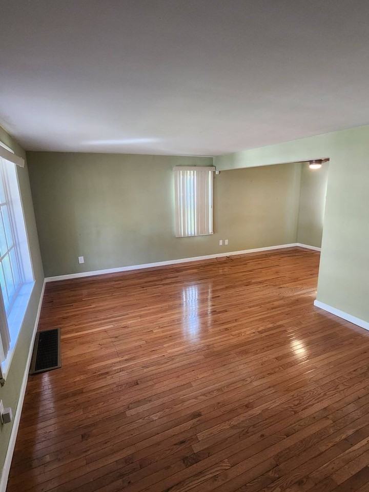19508 Lanbury Ave - Photo 3 of 28
