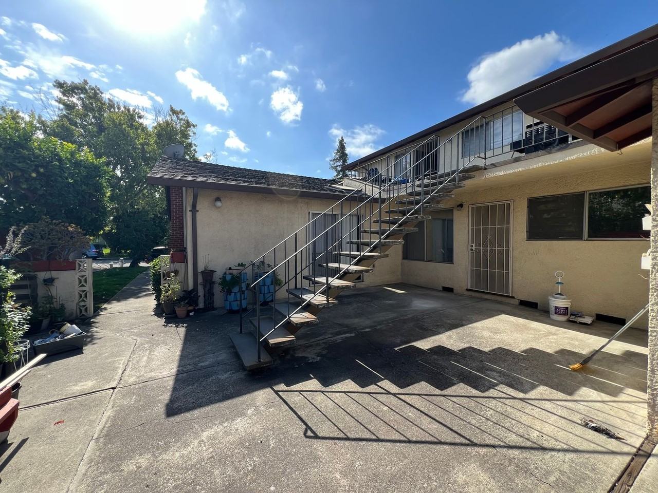 651 Belladonna Ct - Photo 2 of 12