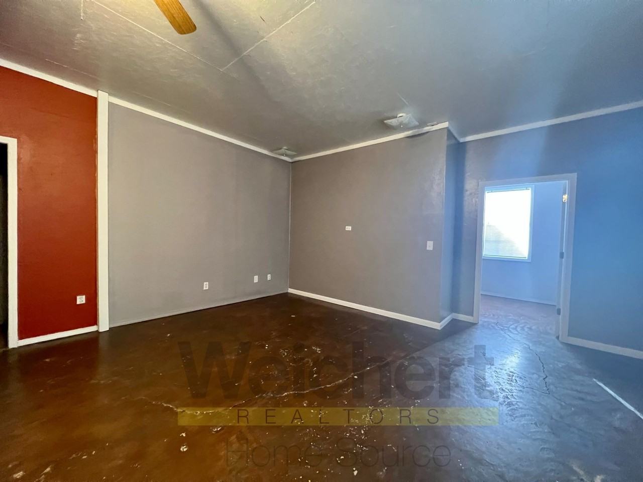 1306 Barton Ln - Photo 5 of 11