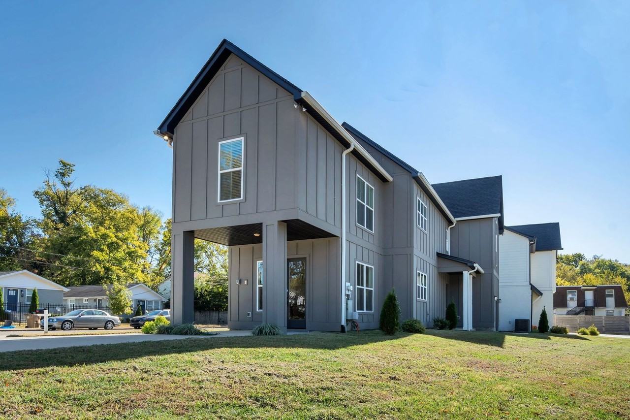 1738 Dr Db Todd Jr Blvd - Photo 3 of 34