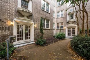 940 Gates Ave Apt A2 - Photo 1 of 1