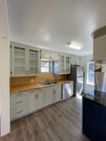 featured image of 791 Lakeshore Dr