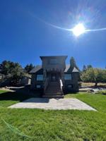 featured image of 791 Lakeshore Dr