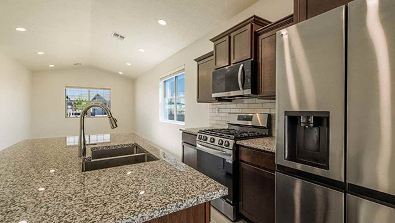 6045 Geo Park Ln - Photo 5 of 21