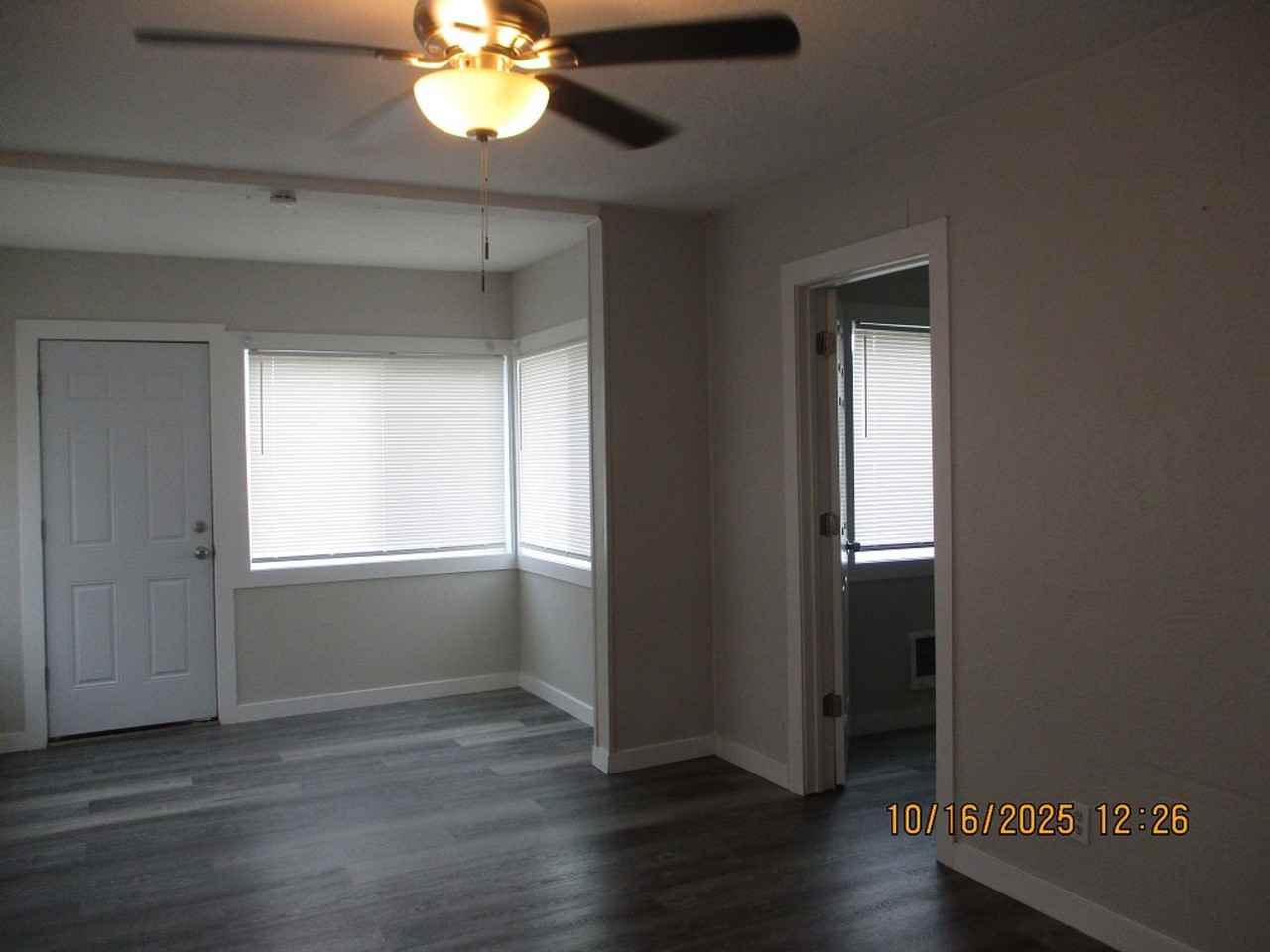 300 N Tilden St - Photo 2 of 11