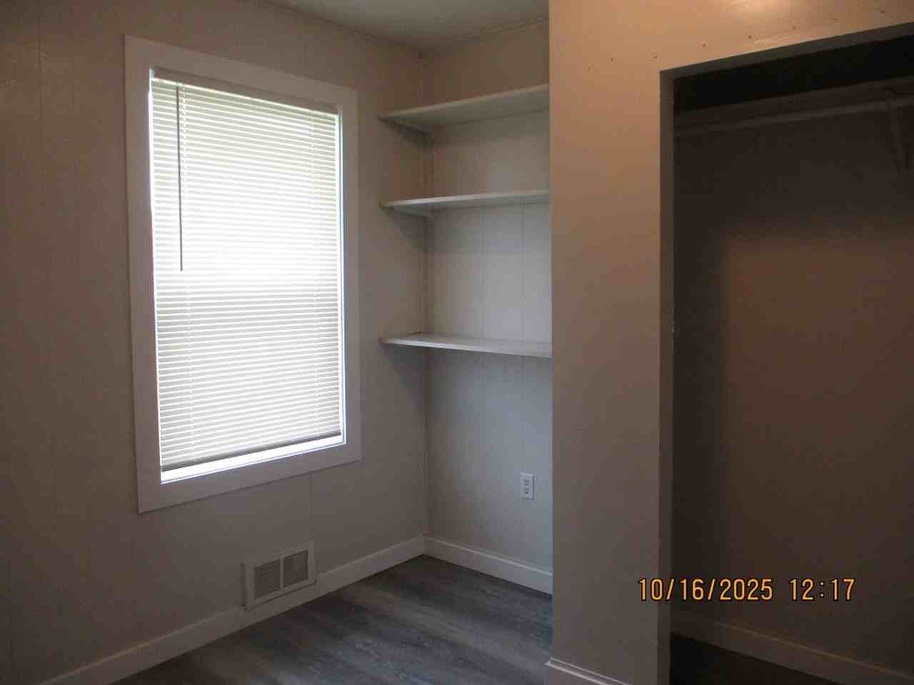 300 N Tilden St - Photo 4 of 11