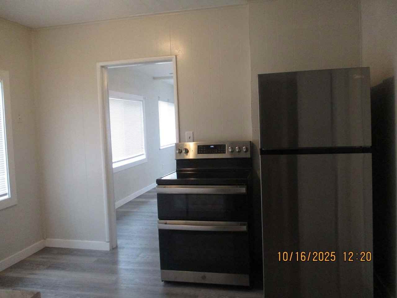 300 N Tilden St - Photo 6 of 11