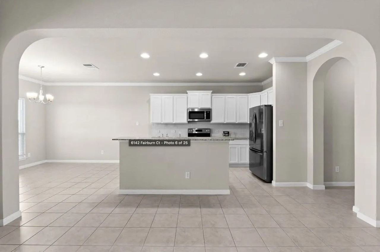 6142 Fairburn Court - Photo 5 of 12