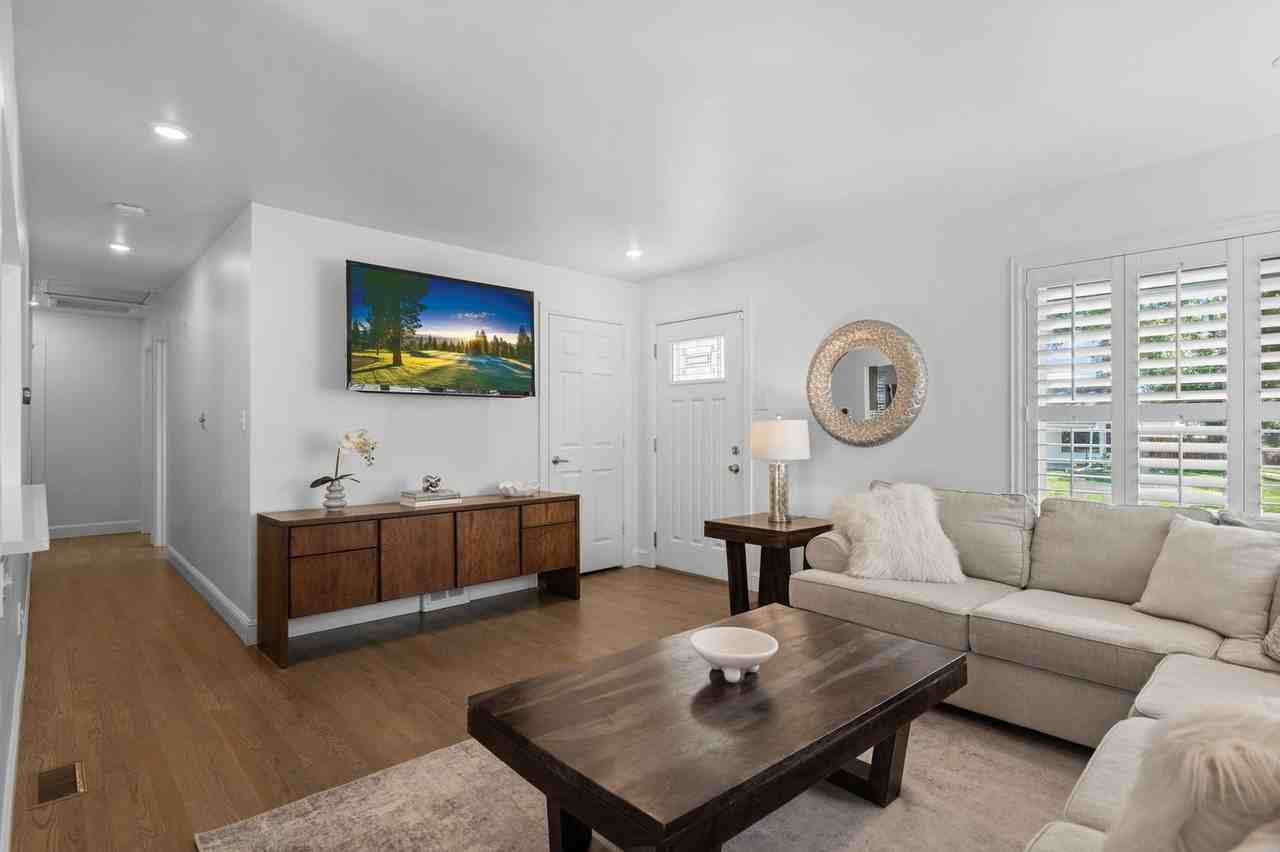 4501 E Utah Pl - Photo 6 of 34