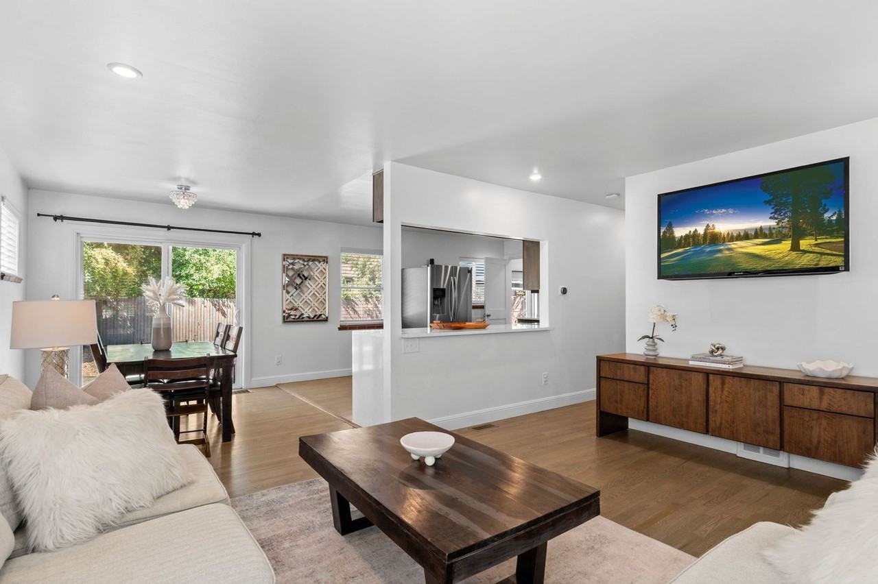 4501 E Utah Pl - Photo 7 of 34