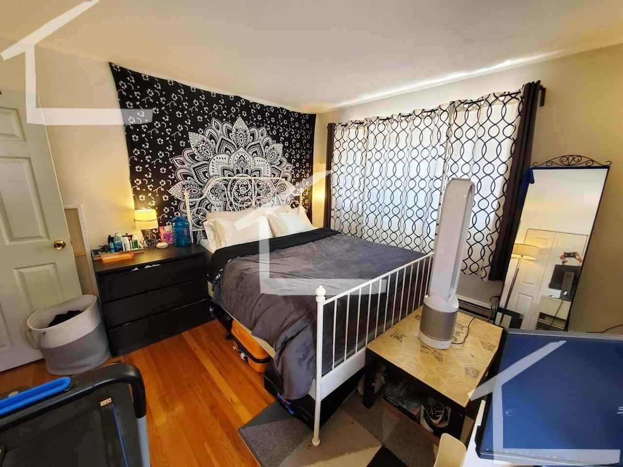 249 Kelton St - Photo 6 of 10