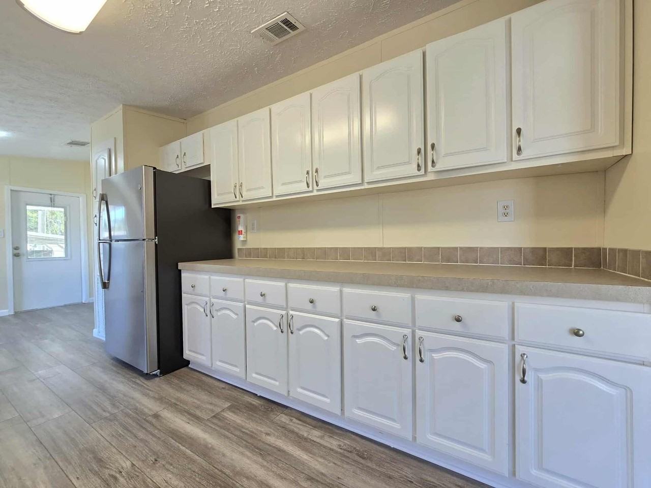 127 Knollwood Dr - Photo 6 of 22