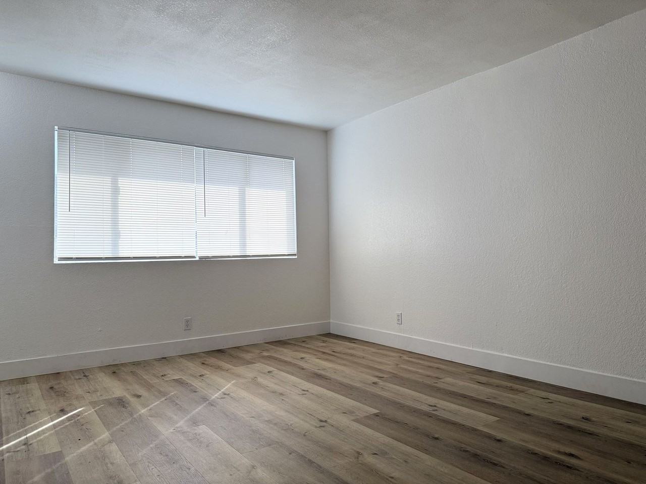 3100 Denver Ave. - Photo 6 of 23