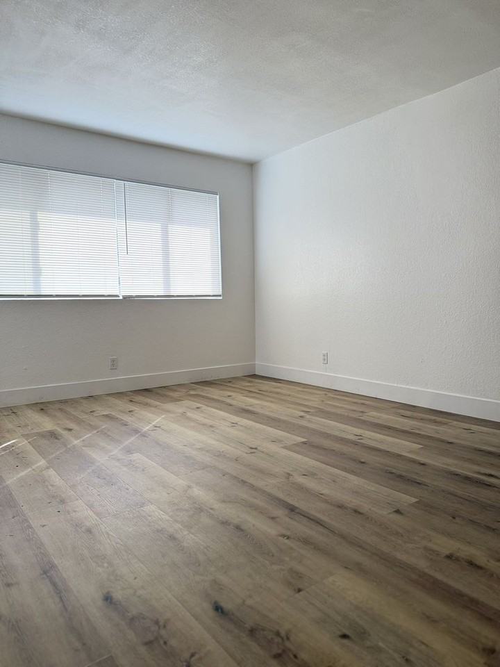 3100 Denver Ave. - Photo 7 of 23