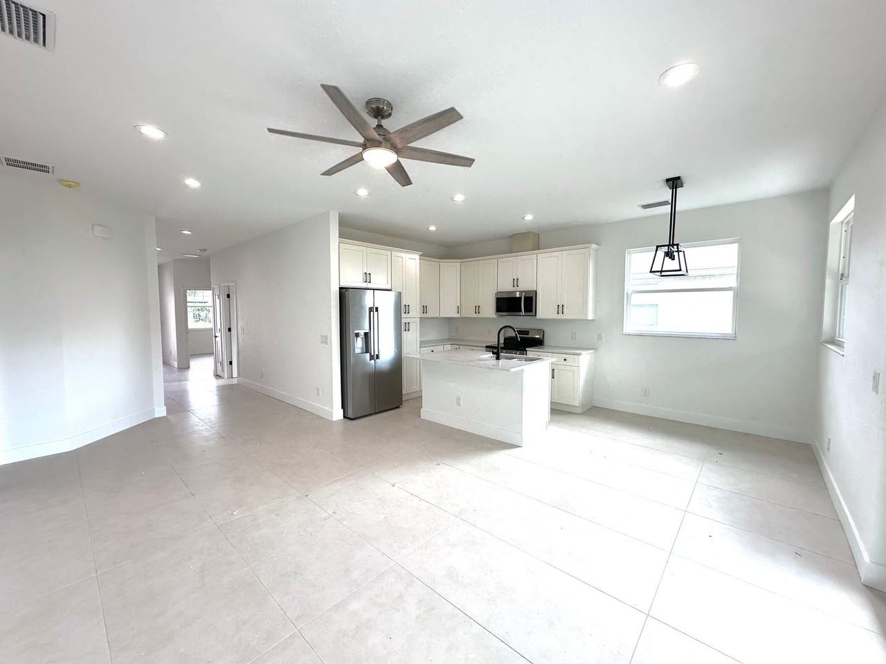 26127 Northern Cross Road - Photo 4 of 41