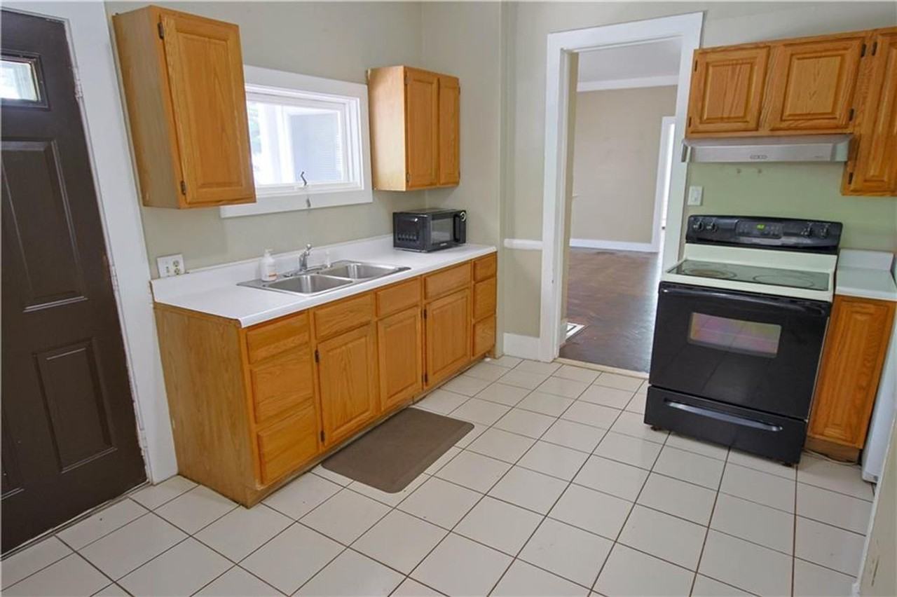 126 Argyle St - Photo 3 of 10