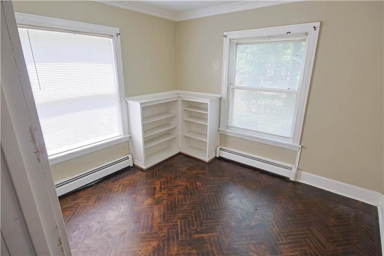 126 Argyle St - Photo 6 of 10