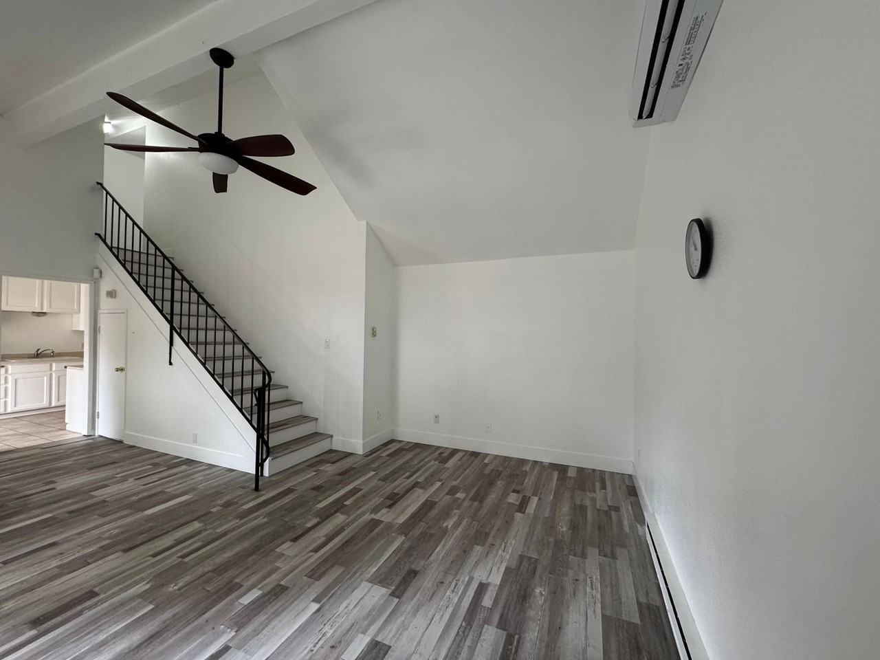 1775 London Cir - Photo 3 of 14