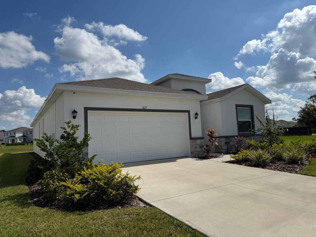 627 160th St E - Photo 2 of 29