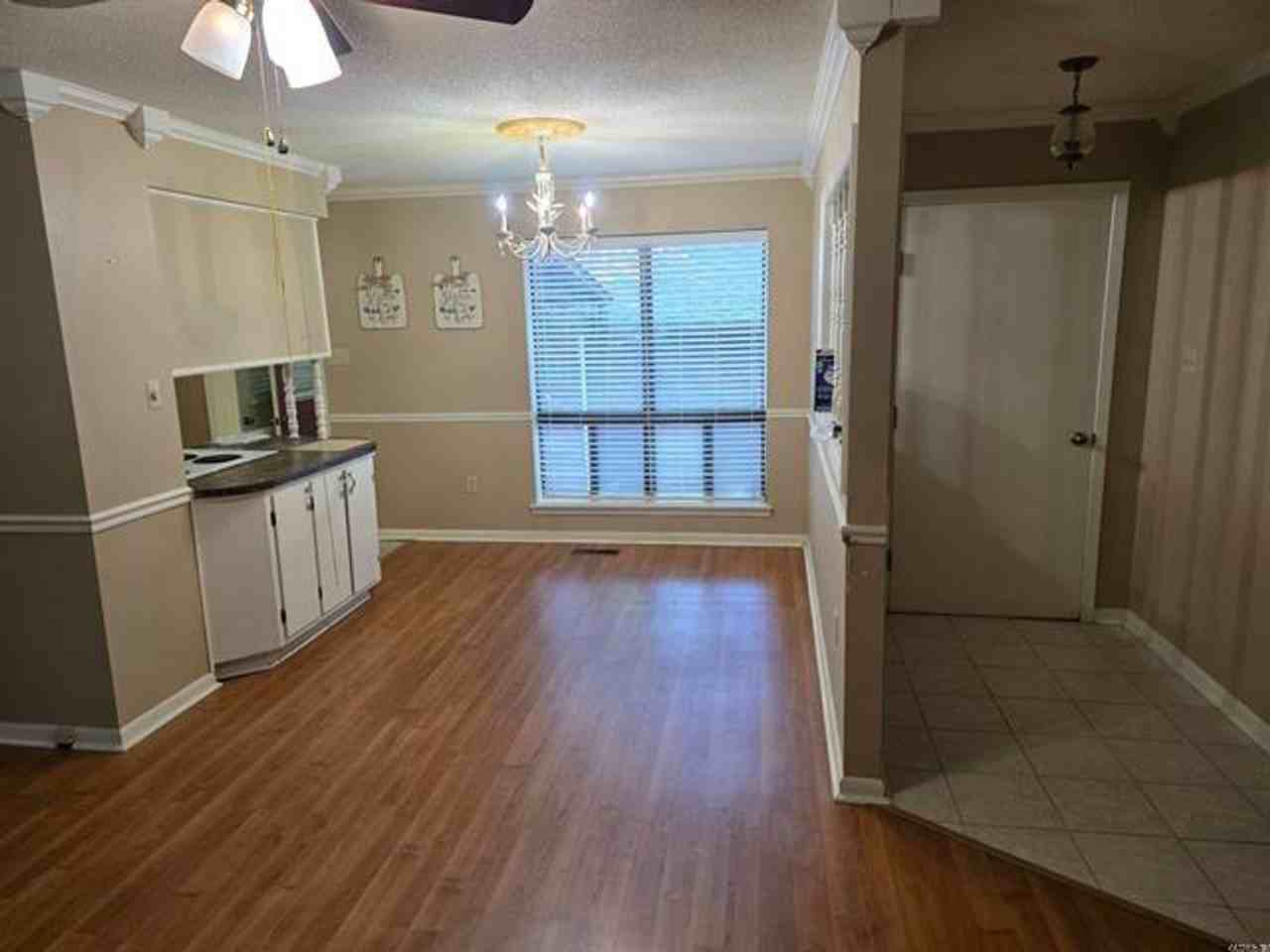 127 Shorthaven Ln - Photo 7 of 19