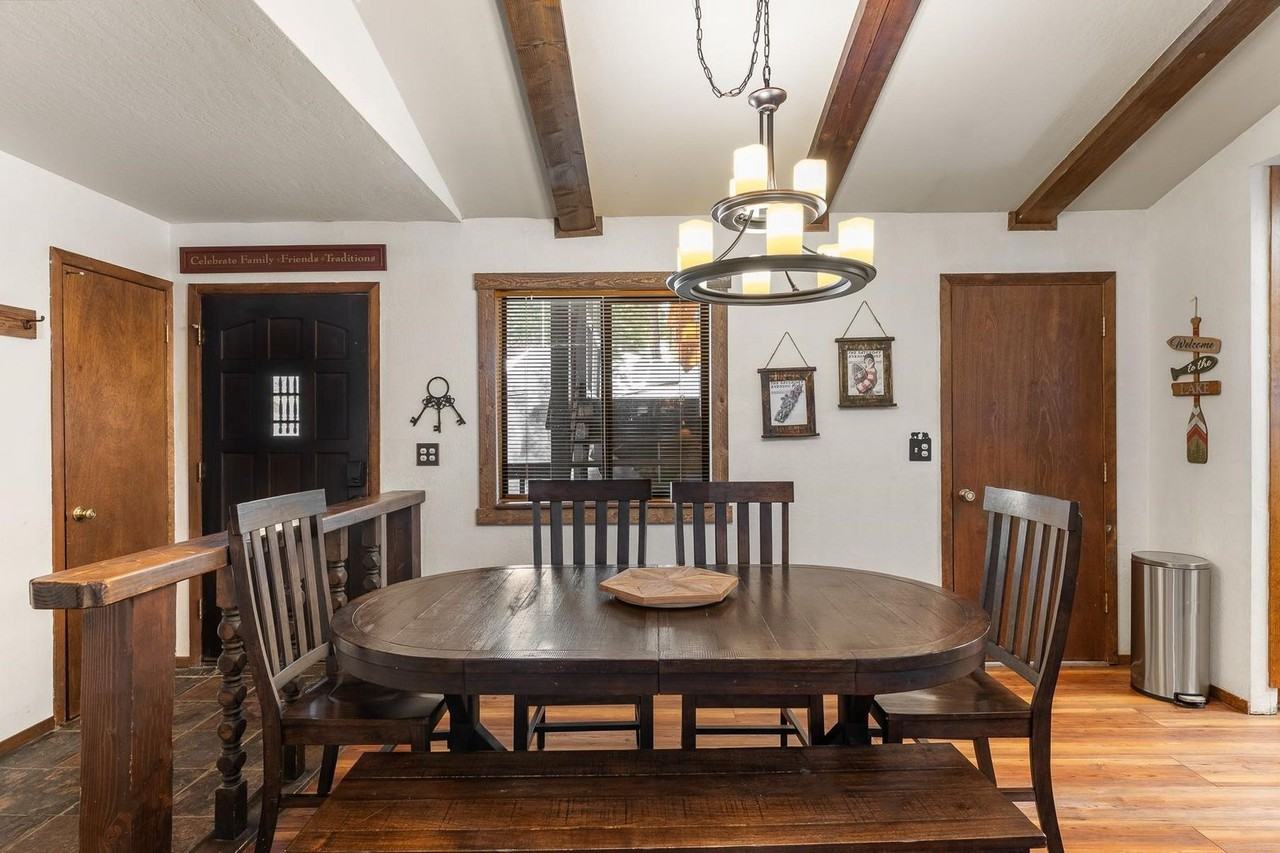 1142 Regency Way - Photo 3 of 29