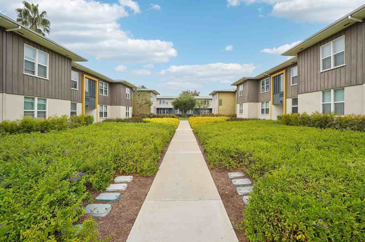 Hollypark Knolls Apartments - Photo 7 of 50