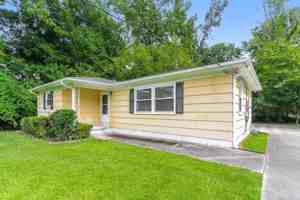 featured image of 109 Howle Ave