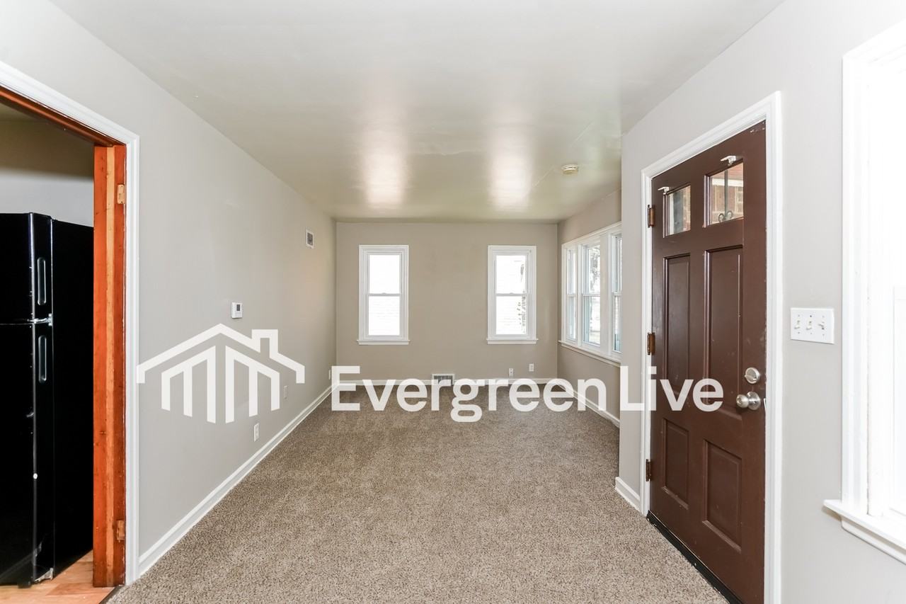 5019 N 24th St - Photo 2 of 15