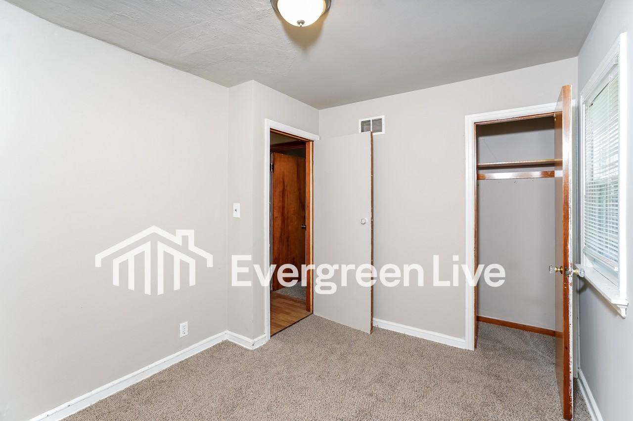 5019 N 24th St - Photo 5 of 15