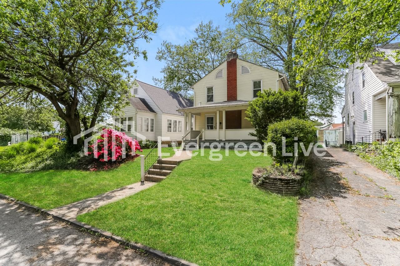 731 Malvern Ave - Photo 2 of 15