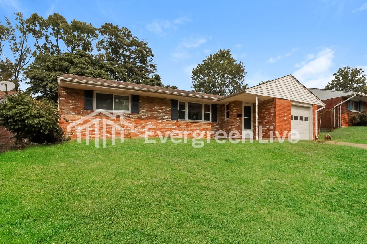 5614 Leafwood Dr - Photo 3 of 16