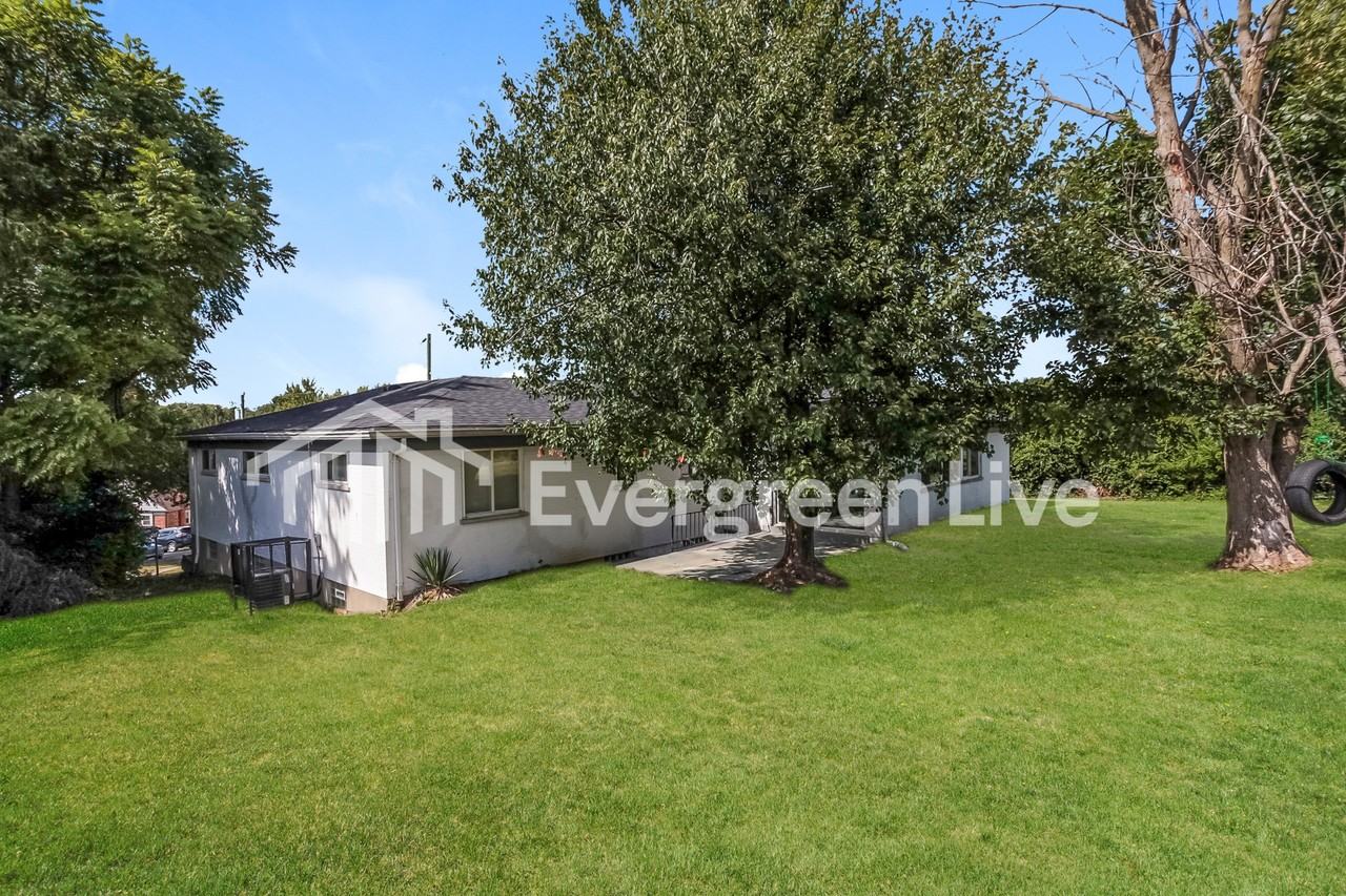 5774 Glow Ct - Photo 3 of 16