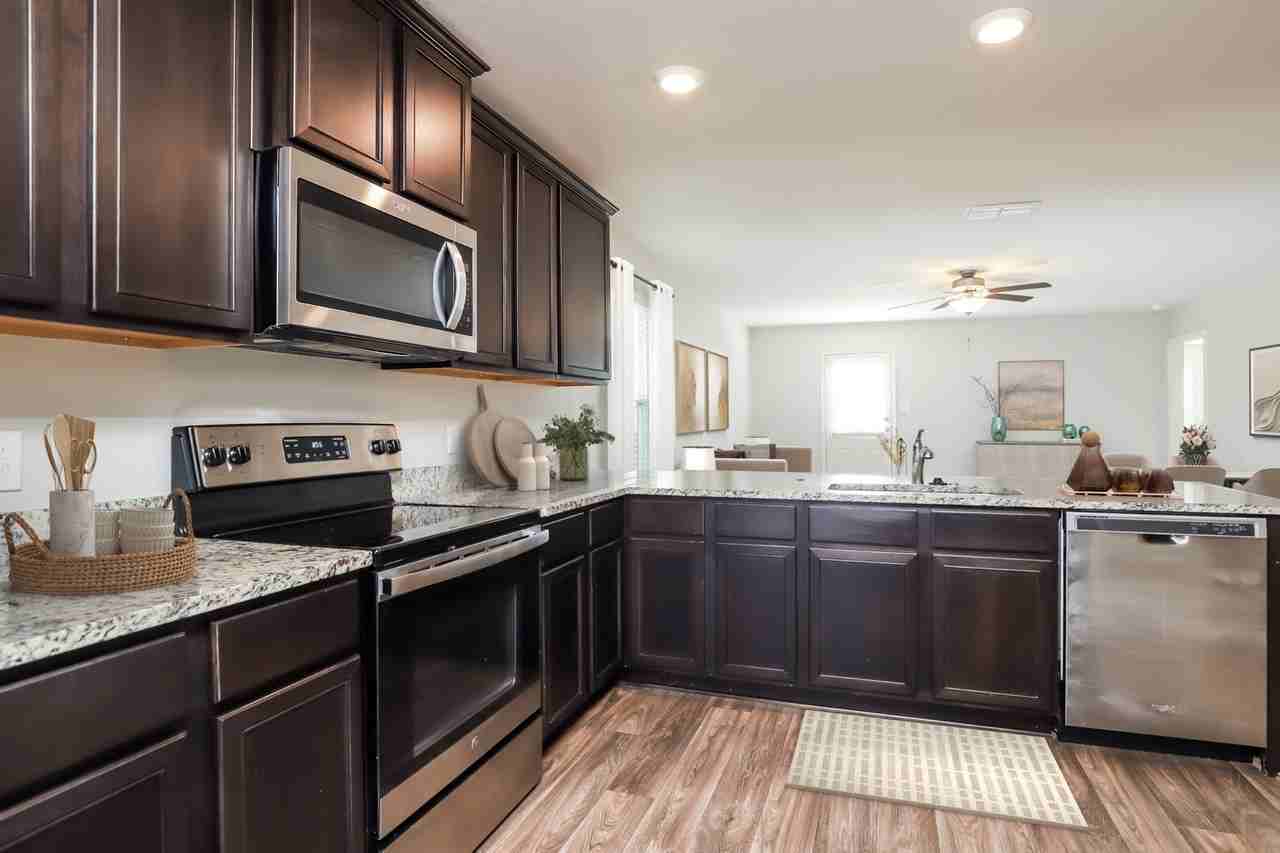 7233 Jebson Pass - Photo 5 of 23