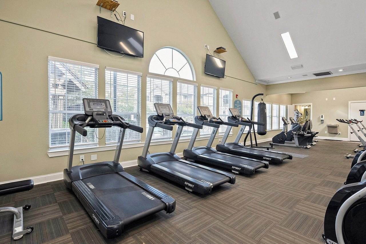 150 Summit - Photo 6 of 38